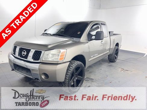 Used 2006 Nissan Titan SE image 1