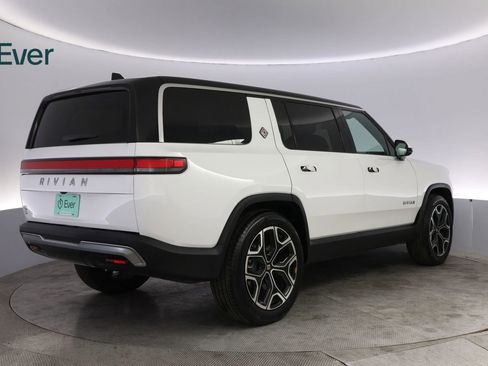 Used 2025 Rivian R1S Adventure AWD/4WD image 3