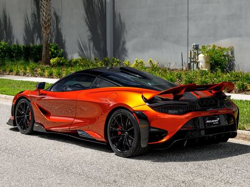 Used 2021 McLaren 765LT RWD image 29