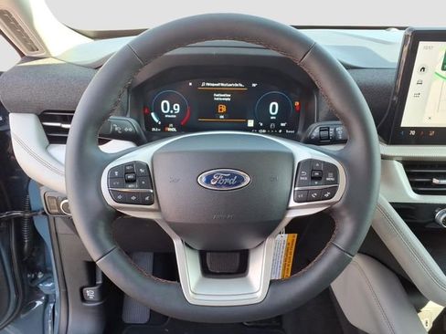 New 2026 Ford Explorer Active w/ Active Comfort Package image 16