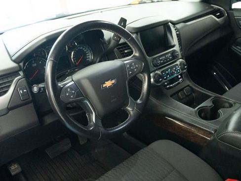 Used 2019 Chevrolet Tahoe LS RWD image 4