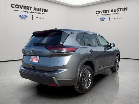 Used 2024 Nissan Rogue S FWD image 5