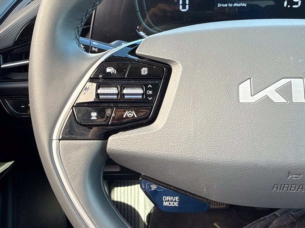 Used 2024 Kia Niro EX FWD image 13