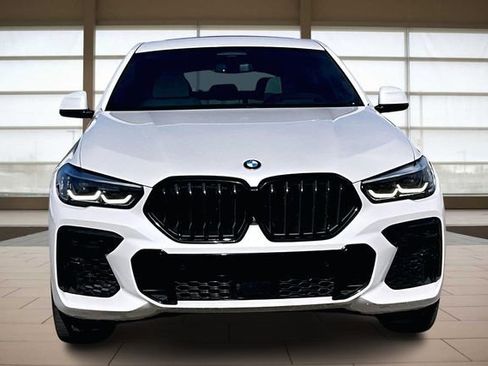 Used 2023 BMW X6 xDrive40i w/ M Sport Package image 3