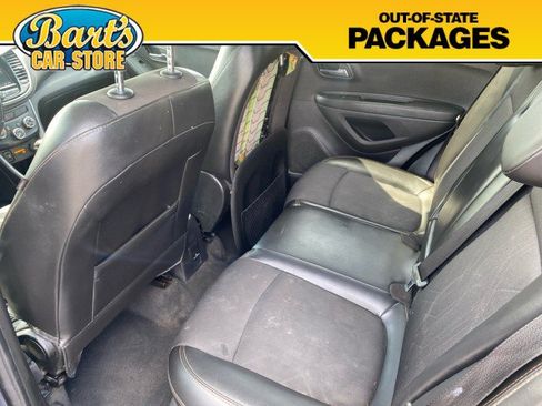 Used 2019 Chevrolet Trax LT w/ LT Convenience Package FWD image 19