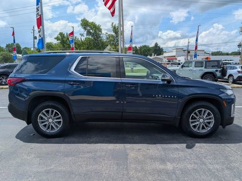 Used 2023 Chevrolet Traverse LT FWD image 6