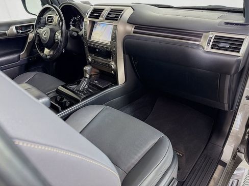 Certified 2020 Lexus GX 460 Premium w/ Premium Package image 30