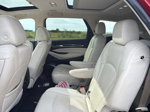 Used 2022 Buick Enclave Premium w/ Experience Buick Package AWD/4WD image 5