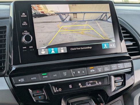 Used 2025 Honda Odyssey Sport-L image 16