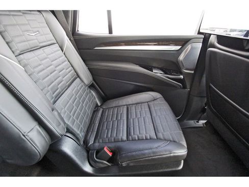 New 2026 Cadillac Escalade Platinum Sport w/ LPO, ONYX Package AWD/4WD image 11