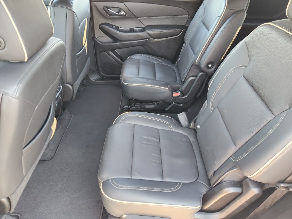 Used 2023 Chevrolet Traverse Premier w/ Redline Edition FWD image 27