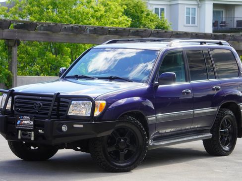 Used 2004 Toyota Land Cruiser image 2
