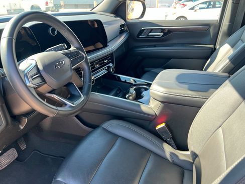 Used 2025 Chevrolet Tahoe Z71 image 16