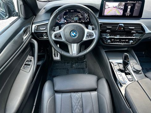 Certified 2023 BMW 530e w/ M Sport Package image 23