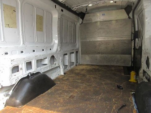 Used 2016 Ford Transit 250 148 Medium Roof RWD image 13