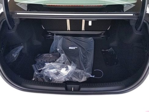 Used 2025 Mercedes-Benz E 350 Sedan image 20