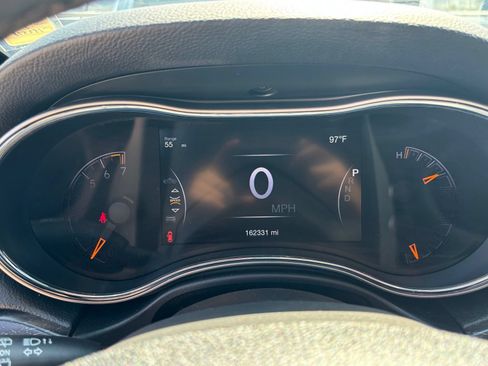 Used 2018 Jeep Grand Cherokee Altitude AWD/4WD image 16