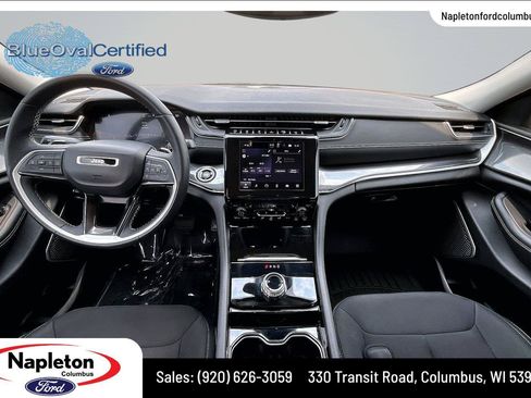 Used 2022 Jeep Grand Cherokee Laredo w/ Luxury Tech Group I AWD/4WD image 17