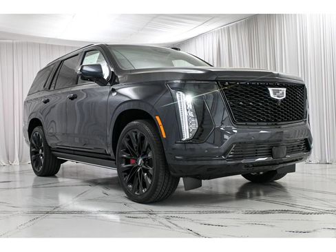 New 2026 Cadillac Escalade Platinum Sport w/ LPO, ONYX Package image 2