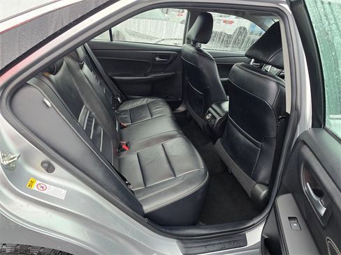 Used 2016 Toyota Camry XLE image 12