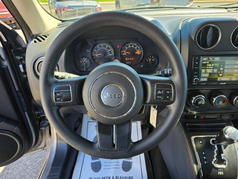 Used 2016 Jeep Patriot Sport w/ Power Value Group AWD/4WD image 12