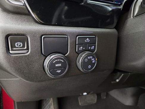 Used 2024 Chevrolet Silverado 1500 LT image 31