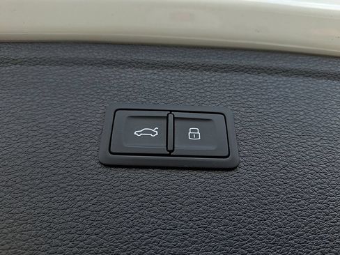 Used 2021 Audi Q5 Prestige w/ Prestige Package AWD/4WD image 28