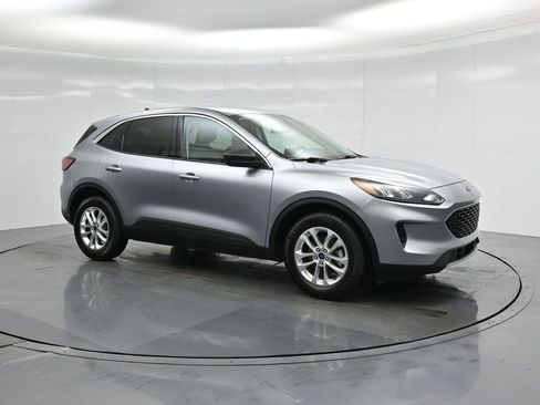 Used 2022 Ford Escape SE image 22