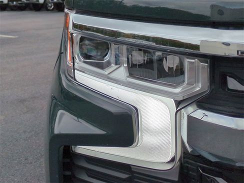 Used 2025 Chevrolet Silverado 1500 LT image 10