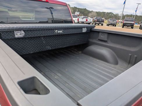 Used 2018 Chevrolet Silverado 1500 LT w/ All Star Edition image 7