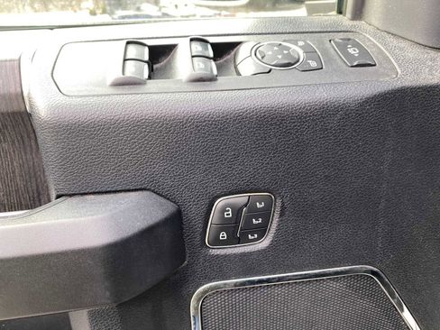 Used 2020 Ford F550 4x4 Regular Cab Super Duty image 16