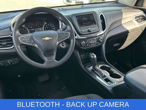 Used 2020 Chevrolet Equinox LT image 2