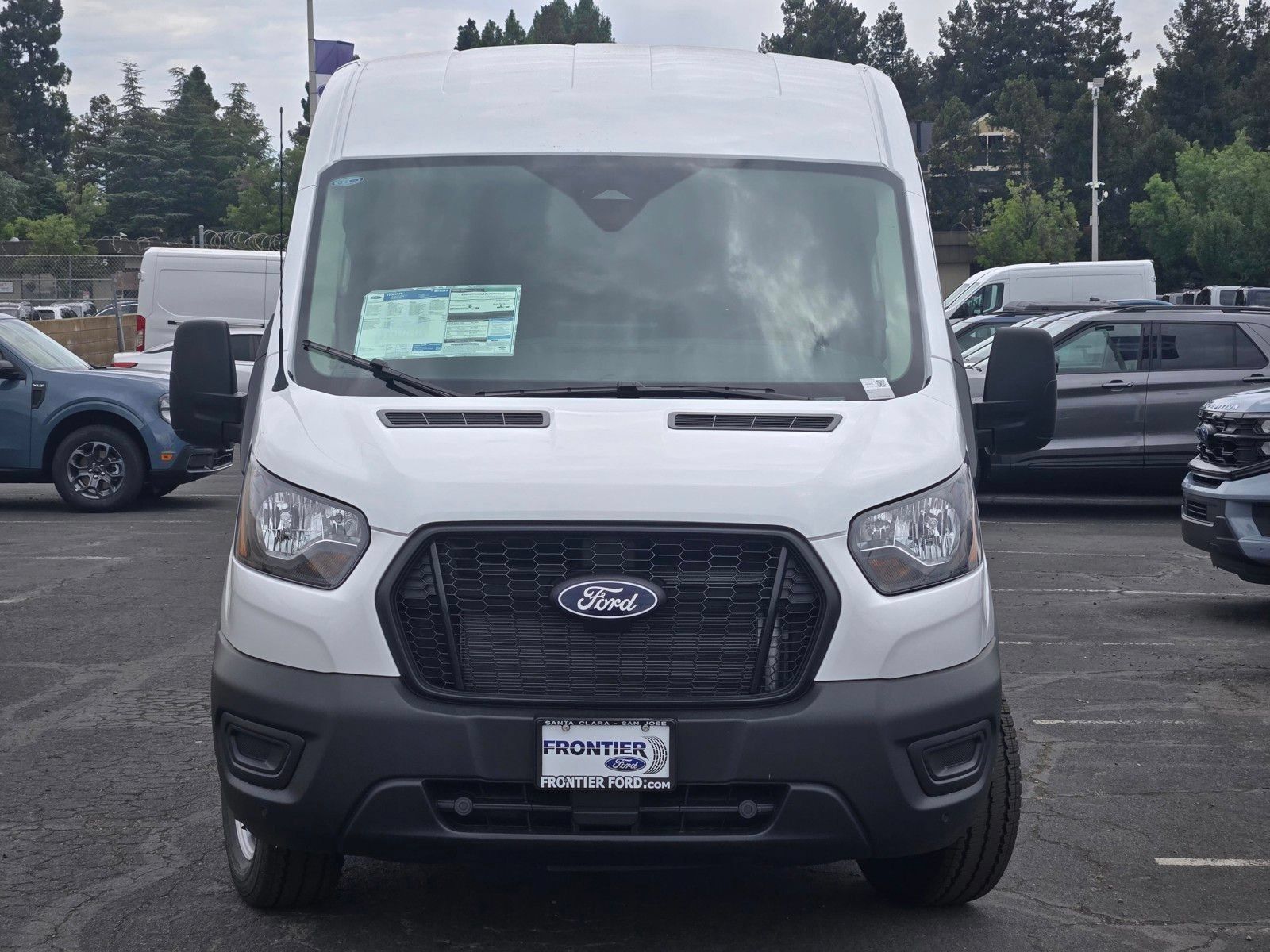 New 2026 Ford Transit 250 148 Medium Roof w/ Load Area Protection Package RWD image 3