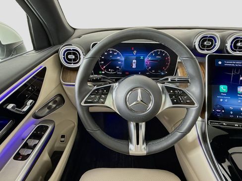 Certified 2025 Mercedes-Benz GLC 300 4MATIC image 11