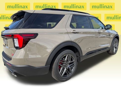 New 2026 Ford Explorer ST image 14