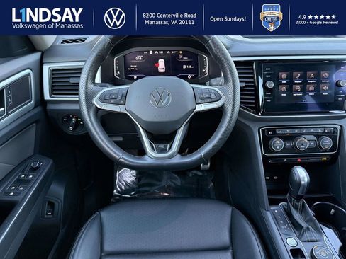 Used 2022 Volkswagen Atlas SEL R-Line image 12