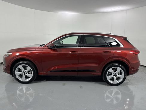 Used 2025 Audi Q5 Premium Plus w/ Premium Plus AWD/4WD image 30