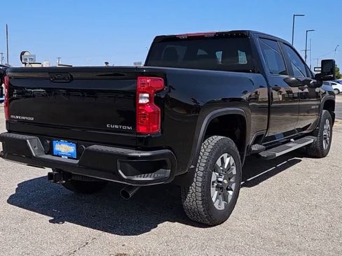 Used 2025 Chevrolet Silverado 2500 Custom w/ Custom Convenience Package AWD/4WD image 7