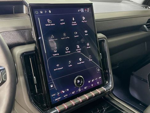 Used 2025 GMC Yukon AT4 Ultimate image 16