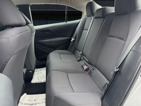 Used 2025 Toyota Corolla LE image 13