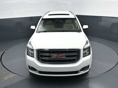 Used 2020 GMC Yukon XL SLT w/ Premium Edition image 39