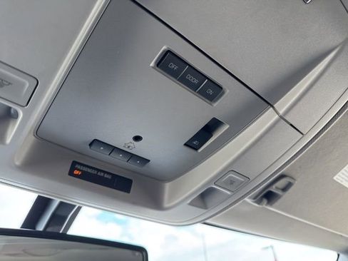 Used 2018 Chevrolet Silverado 1500 LT w/ All Star Edition image 43