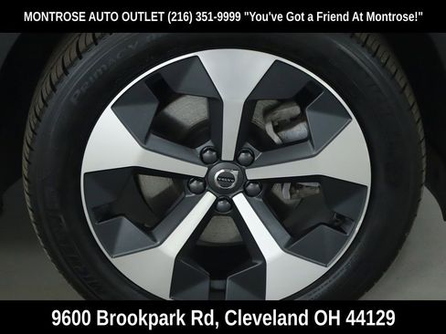 Used 2023 Volvo XC40 B5 Plus w/ Climate Package image 45