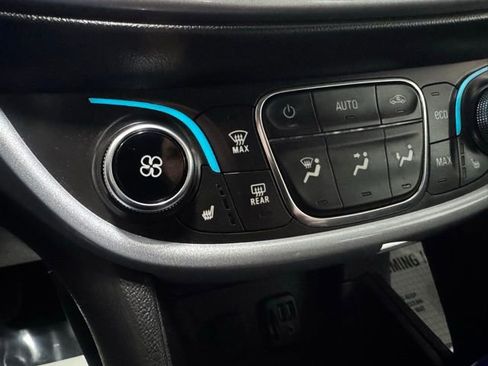 Used 2019 Chevrolet Volt LT w/ Comfort Package image 19