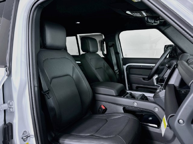 New 2026 Land Rover Defender 110 X-Dynamic SE AWD/4WD image 25