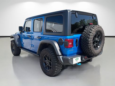 Used 2024 Jeep Wrangler Willys AWD/4WD image 3