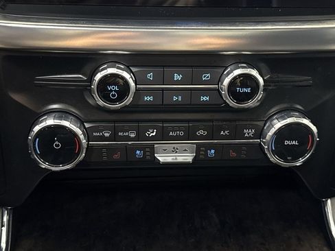 Used 2023 Ford F150 Lariat w/ Equipment Group 502A High image 28