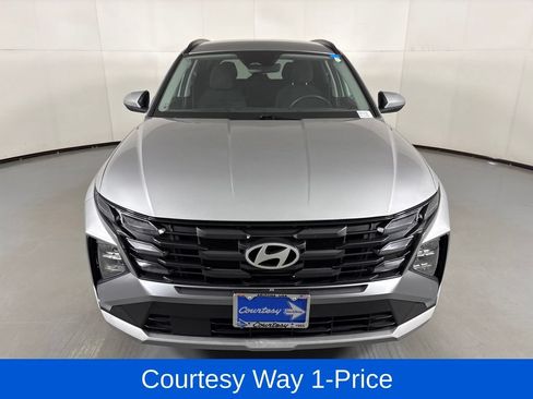 Used 2025 Hyundai Tucson SEL FWD image 4