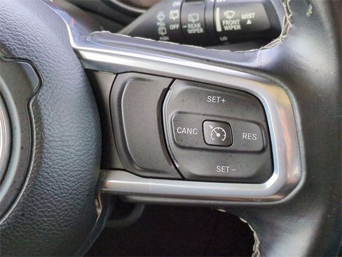 Used 2021 Jeep Wrangler Unlimited Sahara image 24