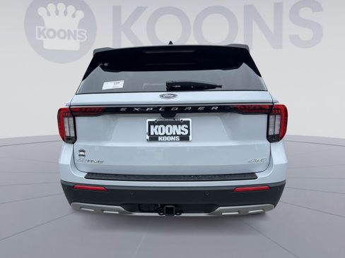 New 2026 Ford Explorer Active w/ Active Comfort Package AWD/4WD image 5